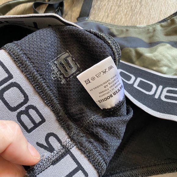 Better Bodies Camo Set Women’s Size Medium - Sports Bra & Booty Shorts - Picture 5 of 8